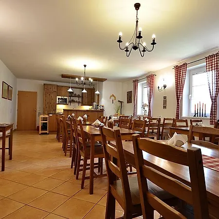 Karin Konukevi Špindlerŭv Mlýn